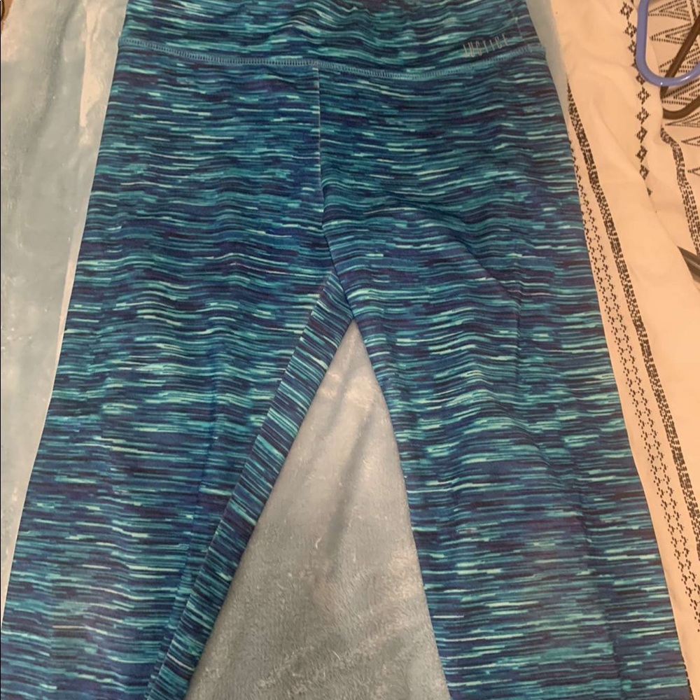 capris - Picture 2 of 2
